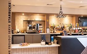 Holiday Inn Chapel Lane 4*